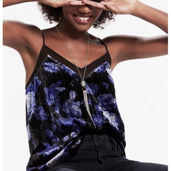 Lucky Brand Tops - 5/25🍒Lucky Brand Velvet Camisole Tank Floral Sz M